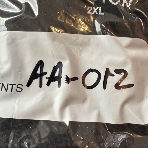 Peloton Black and White Short Sleeve Century Shirt in Size 2XL - Picture 6 of 6